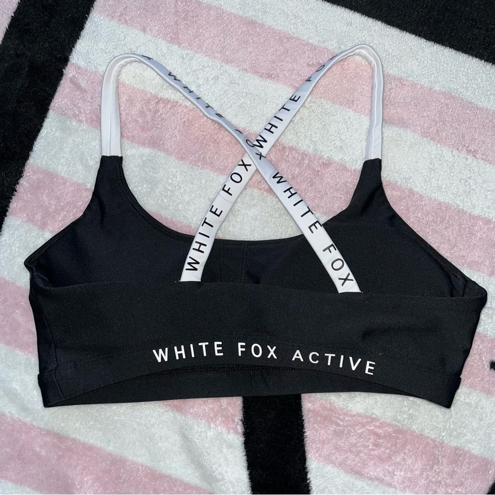 White Fox B&W Set - Picture 3 of 9